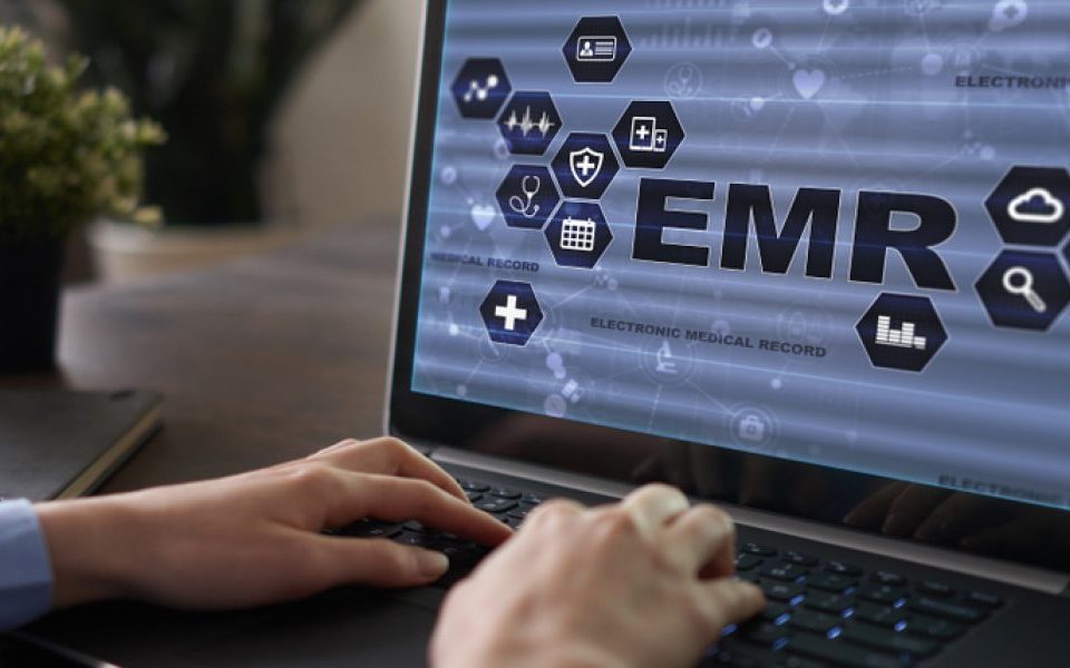 How EMR Systems Help Specialty Clinics Manage Longer Visit Types Efficiently
